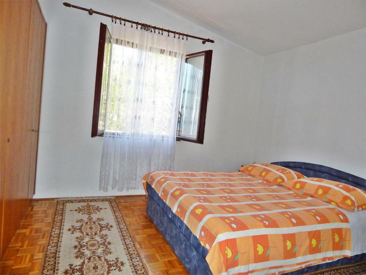 Apartment Kovacic Омиш Экстерьер фото