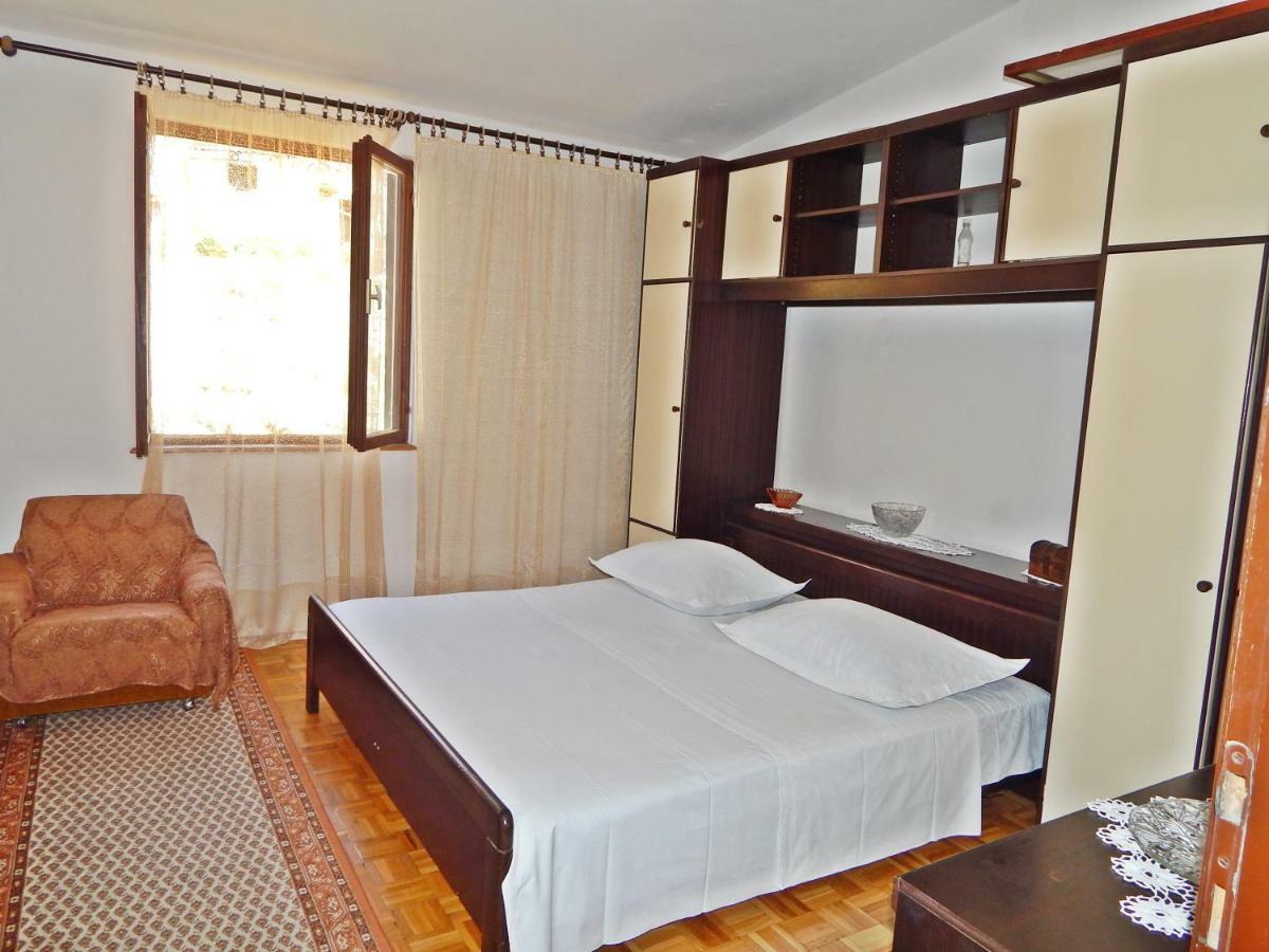 Apartment Kovacic Омиш Экстерьер фото